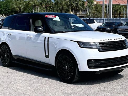 Used 2025 Land Rover Range Rover Long Wheelbase SE AWD/4WD image 2