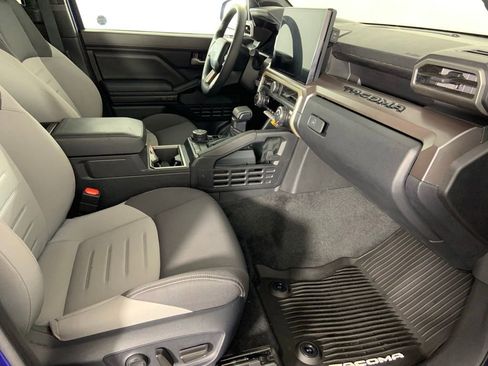 Used 2024 Toyota Tacoma TRD Off-Road w/ TRD Off Road Upgrade Package image 17