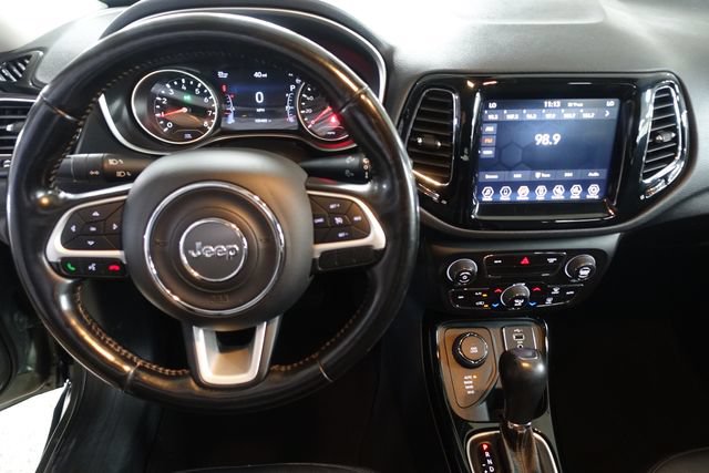 Used 2020 Jeep Compass Limited AWD/4WD image 12