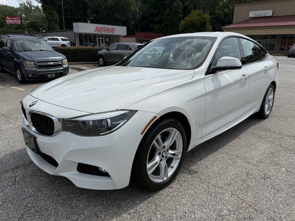 Used 2018 BMW 330i Gran Turismo xDrive AWD/4WD image 3