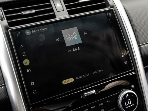 Used 2023 Land Rover Discovery S R-Dynamic image 34