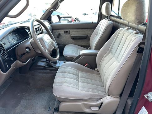 Used 2000 Toyota Tacoma 4x4 Regular Cab image 6