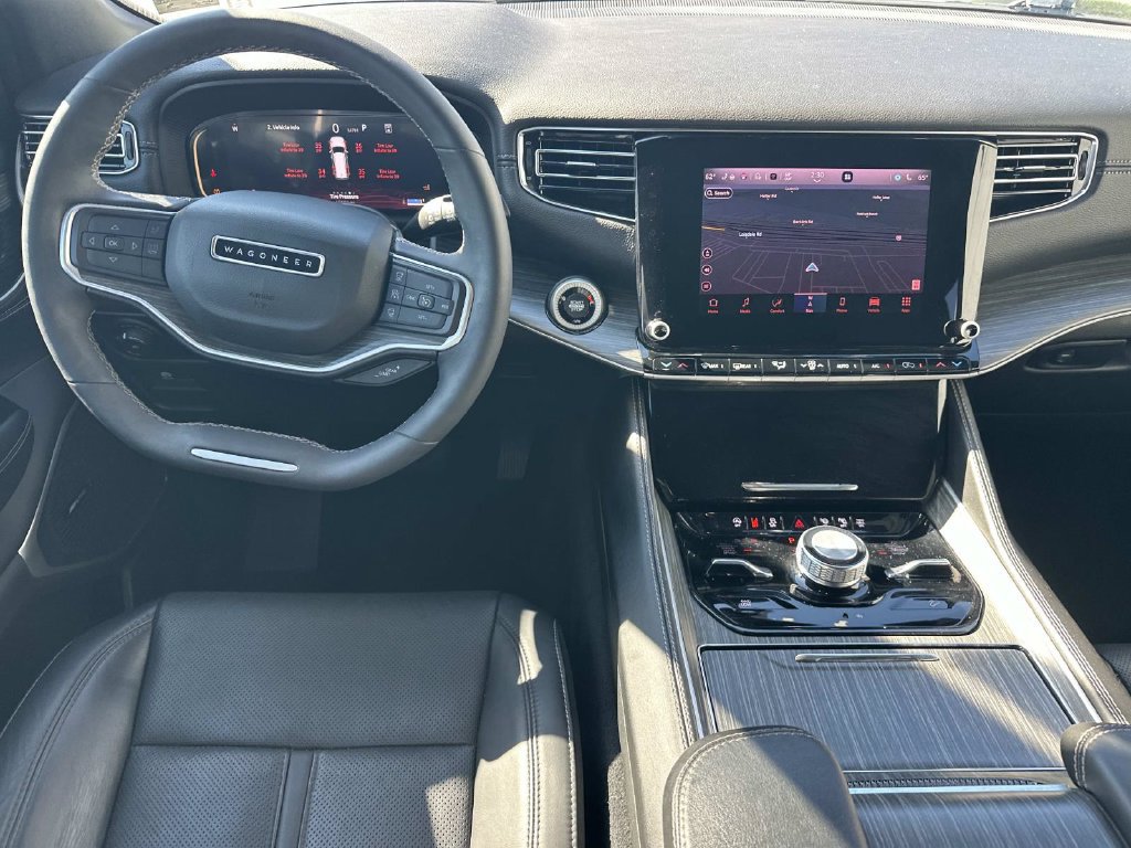 Used 2023 Jeep Wagoneer Series III w/ Convenience Group I AWD/4WD image 20