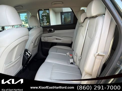 Certified 2023 Kia Sorento S AWD/4WD image 18