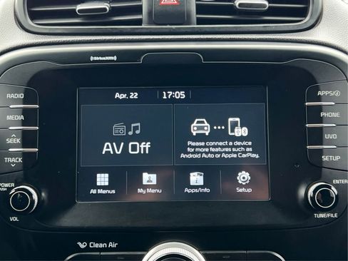 Used 2018 Kia Soul + FWD image 13