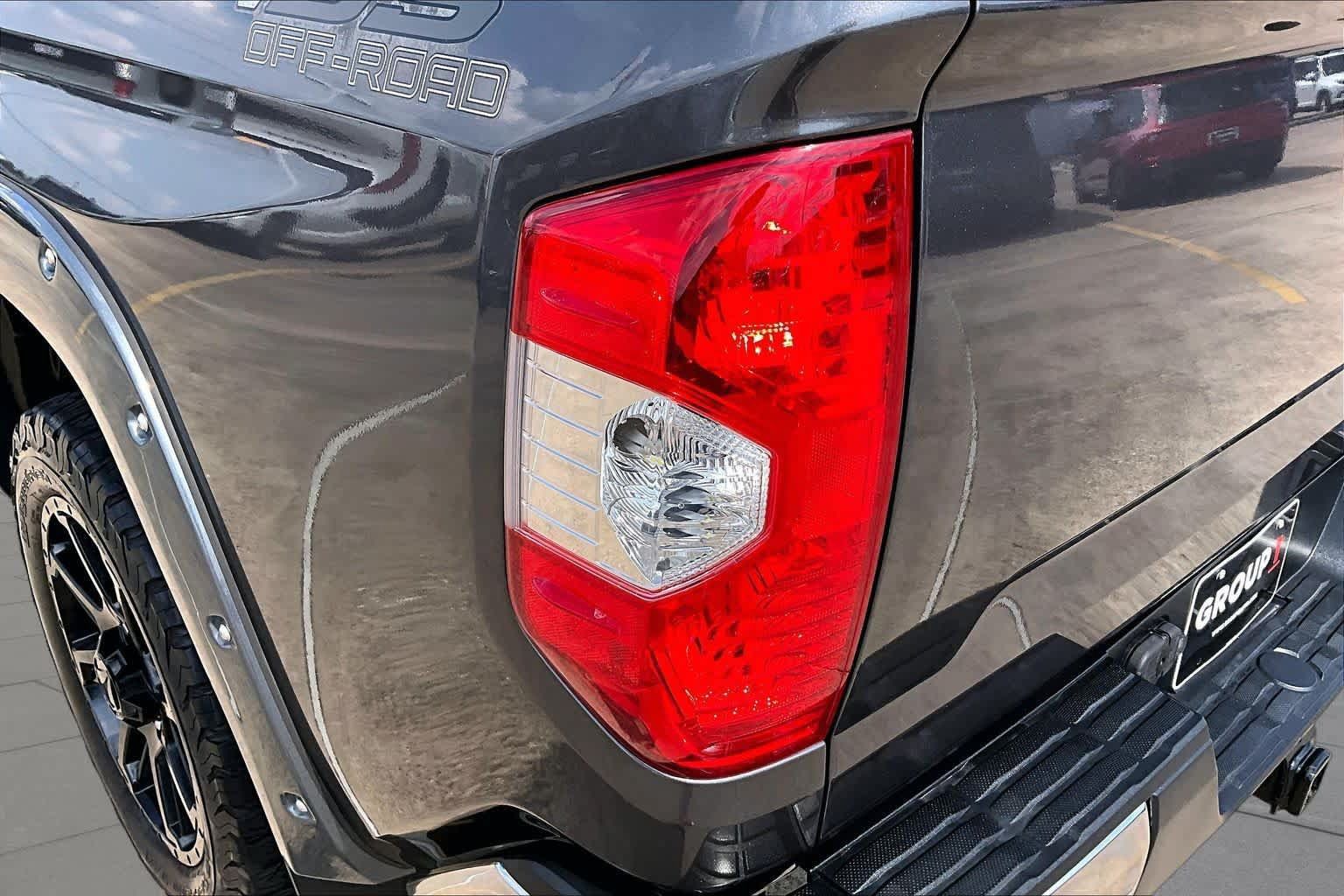 Used 2018 Toyota Tundra SR5 w/ SR5 Upgrade Package RWD image 29