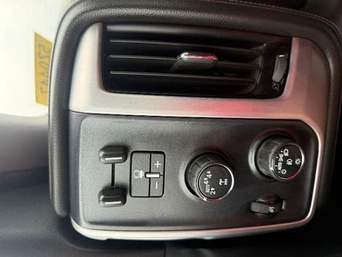 Used 2017 GMC Sierra 1500 SLE image 55