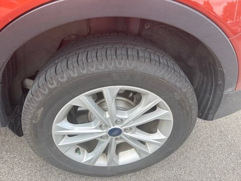 Used 2019 Ford Escape SEL AWD/4WD image 15