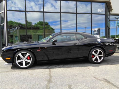 Used 2013 Dodge Challenger SRT8 w/ Harman Kardon Audio Group RWD image 8