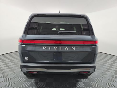 Used 2024 Rivian R1S Adventure Dual AWD/4WD image 4