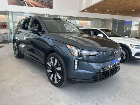 New 2025 Volvo EX90 Ultra image 1