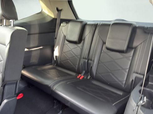 Used 2024 Volkswagen Atlas SE image 23