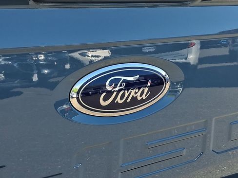 Used 2023 Ford F150 Lariat AWD/4WD image 31