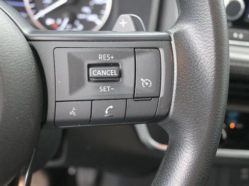 Used 2024 Nissan Rogue S FWD image 36
