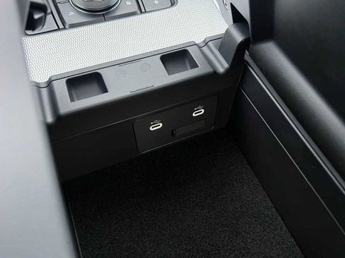 New 2025 MAZDA CX-70 Plug-In Hybrid w/ Premium Pkg image 34