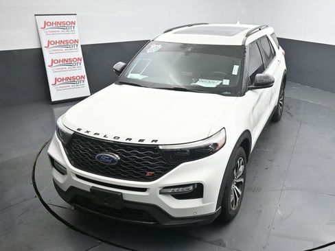 Used 2020 Ford Explorer ST w/ Premium Technology Package image 12