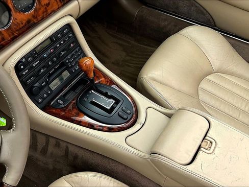 Used 1998 Jaguar XK8 Convertible RWD image 15