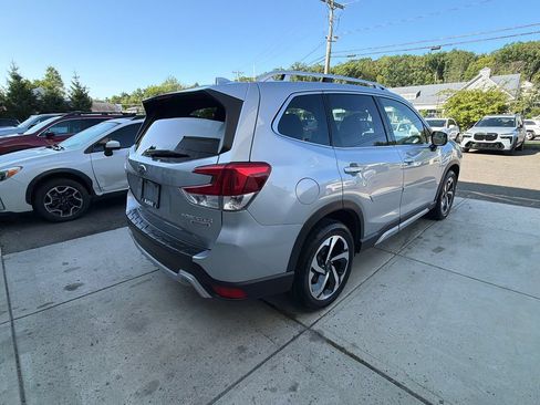 Used 2023 Subaru Forester Touring AWD/4WD image 7