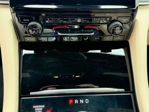 Used 2023 Jeep Grand Cherokee L Limited image 27