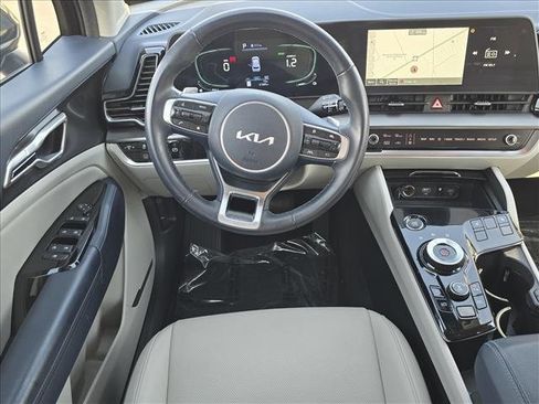 Used 2024 Kia Sportage EX image 11