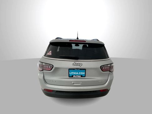 Used 2024 Jeep Compass Latitude AWD/4WD image 7