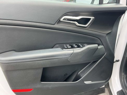 Used 2023 Kia Sportage EX image 26