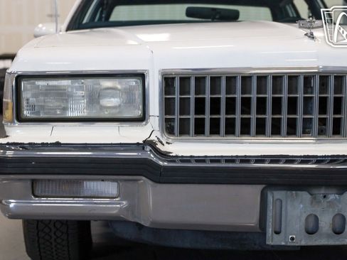 Used 1989 Chevrolet Caprice Classic Brougham image 7