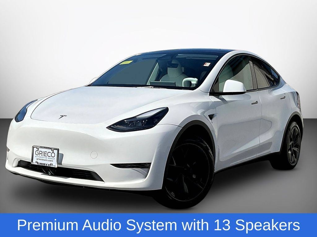 Used 2024 Tesla Model Y Long Range AWD/4WD image 3