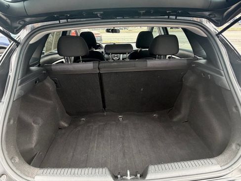 Used 2017 Hyundai Elantra GT image 13