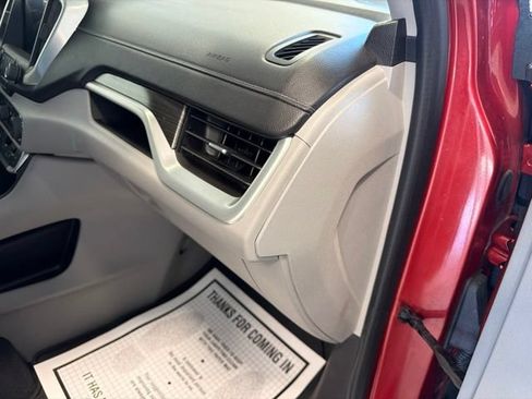 Used 2024 GMC Terrain SLT AWD/4WD image 38
