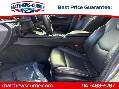 Used 2022 Cadillac CT4 V w/ Technology Package image 9