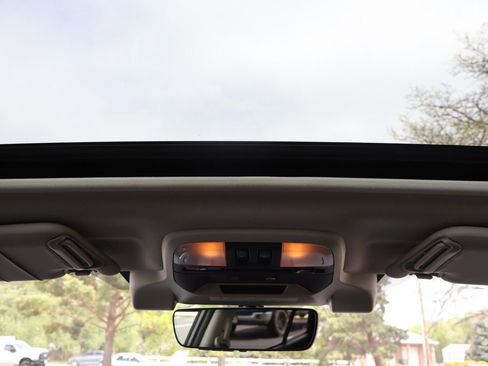 Used 2020 Subaru Crosstrek 2.0i Premium w/ Moonroof Package 1 AWD/4WD image 28