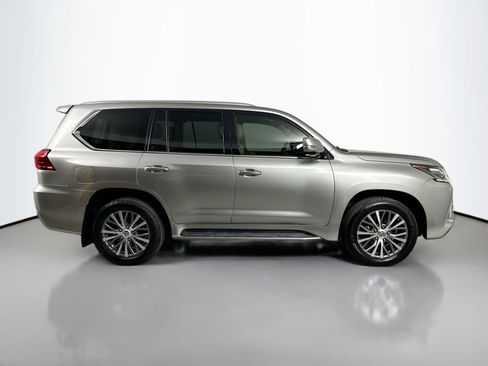 Used 2019 Lexus LX 570 4WD w/ Luxury Package image 5