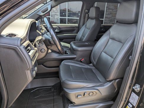 Used 2021 Chevrolet Suburban Z71 w/ Luxury Package AWD/4WD image 11