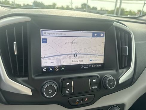 Used 2022 GMC Terrain SLT w/ Infotainment Package II AWD/4WD image 14
