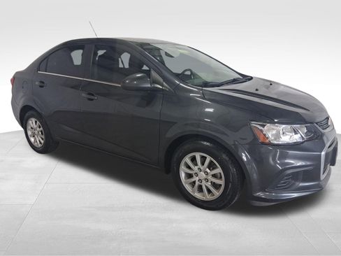 Used 2020 Chevrolet Sonic LT FWD image 3