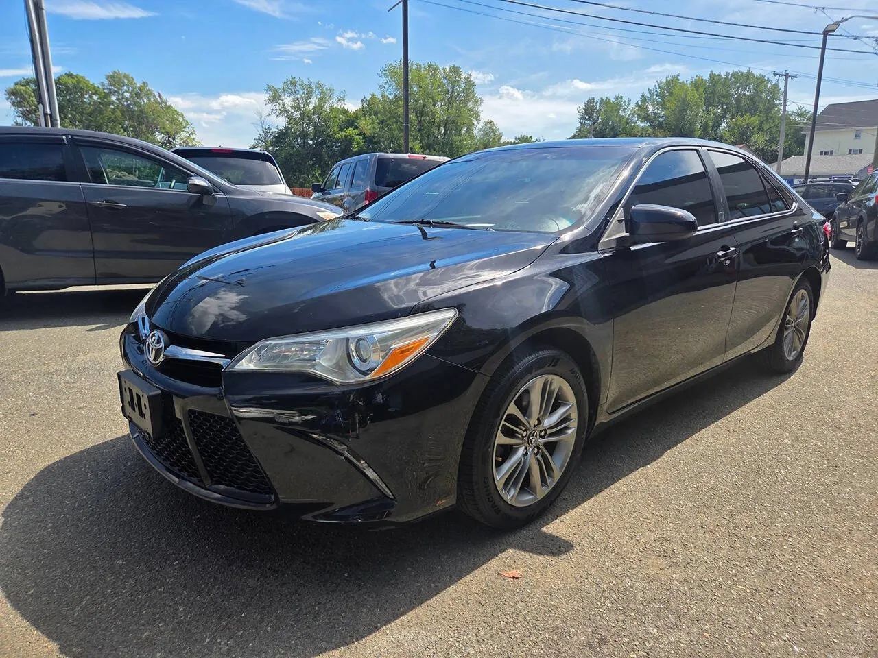 Used 2015 Toyota Camry SE FWD image 25