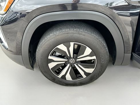 Used 2024 Volkswagen Atlas SE image 36