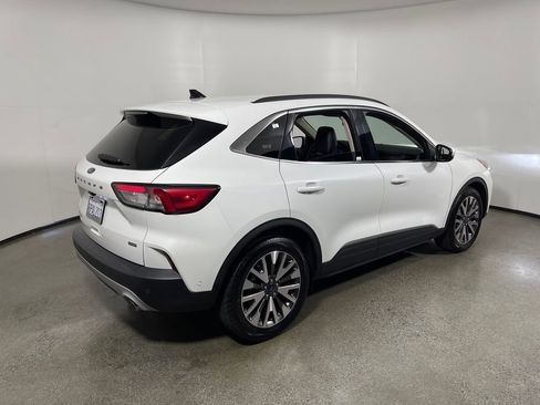 Used 2020 Ford Escape Titanium FWD image 3