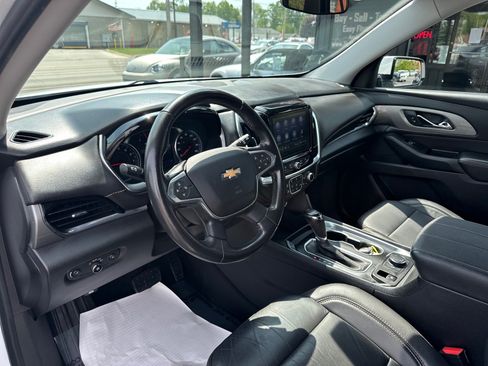 Used 2020 Chevrolet Traverse LT AWD/4WD image 15