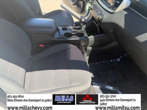 Used 2020 Kia Sorento FWD V6 image 25