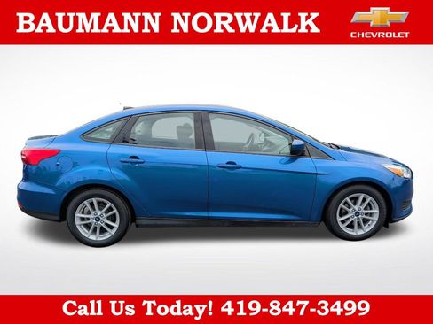 Used 2018 Ford Focus SE FWD image 8