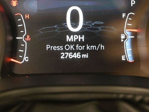 Used 2024 Jeep Compass Latitude image 30