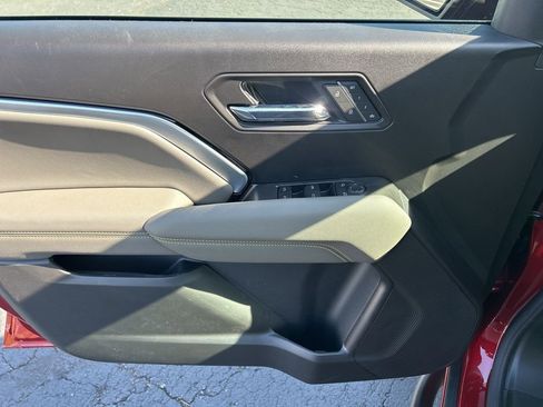New 2026 Chevrolet Colorado ZR2 w/ Technology Package AWD/4WD image 18