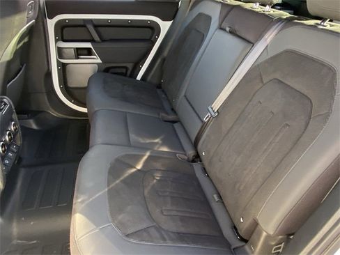 Used 2021 Land Rover Defender 110 SE image 26