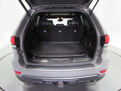 Used 2021 Jeep Grand Cherokee Trailhawk w/ Trailhawk Luxury Group AWD/4WD image 11