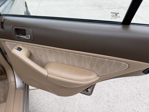 Used 2004 Honda Civic LX image 23