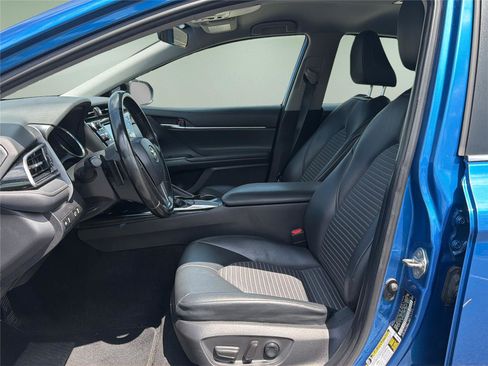 Used 2019 Toyota Camry SE FWD image 26