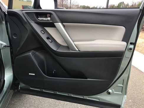 Used 2017 Subaru Forester 2.5i Limited image 19