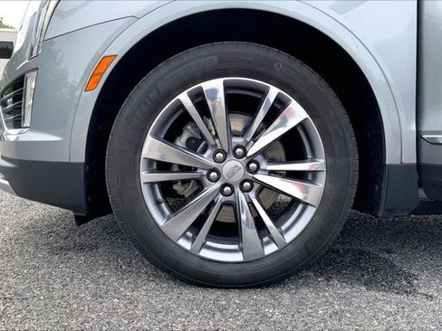 Used 2025 Cadillac XT5 Premium Luxury AWD/4WD image 8